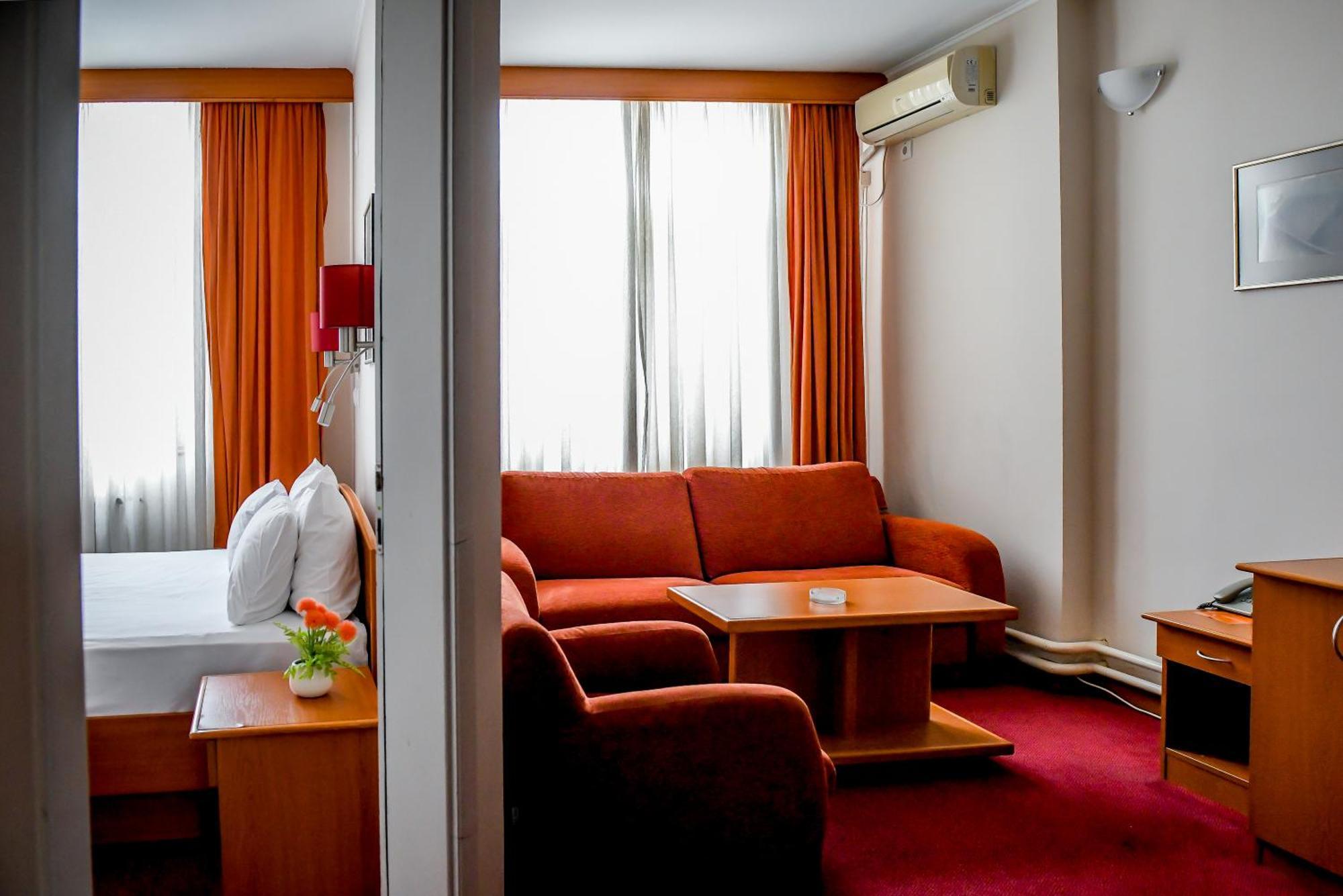 Hotel Fontana Bačka Palanka Extérieur photo