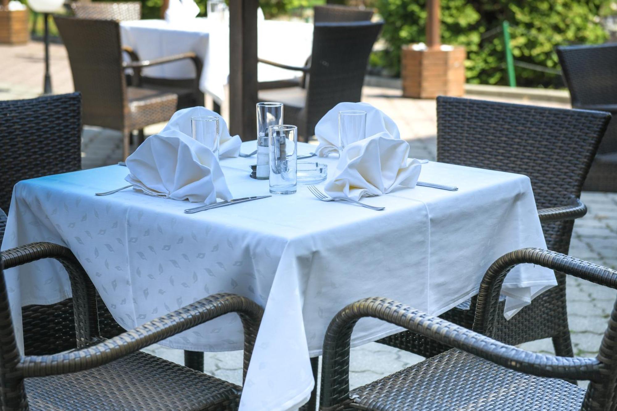 Hotel Fontana Bačka Palanka Extérieur photo